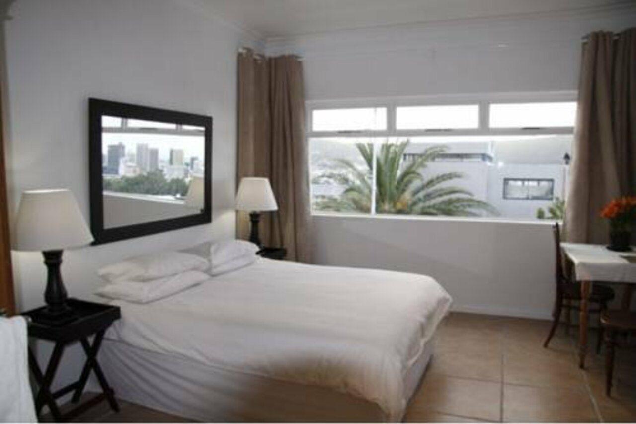 Cape View Accommodation เคปทาวน์ ภายนอก รูปภาพ
