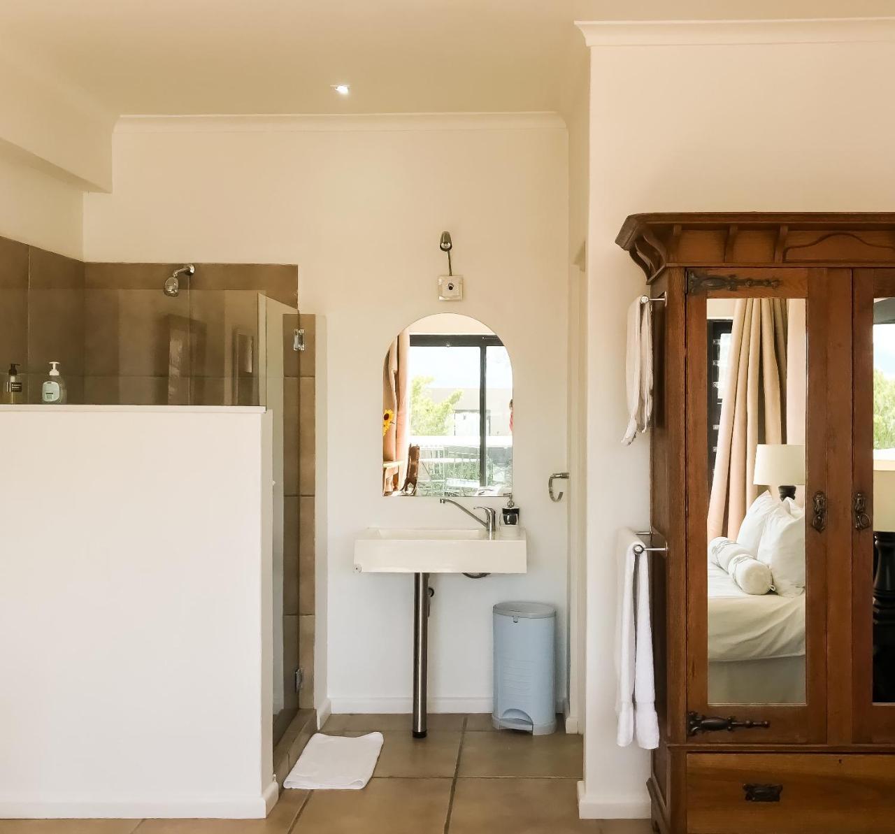 Cape View Accommodation เคปทาวน์ ภายนอก รูปภาพ